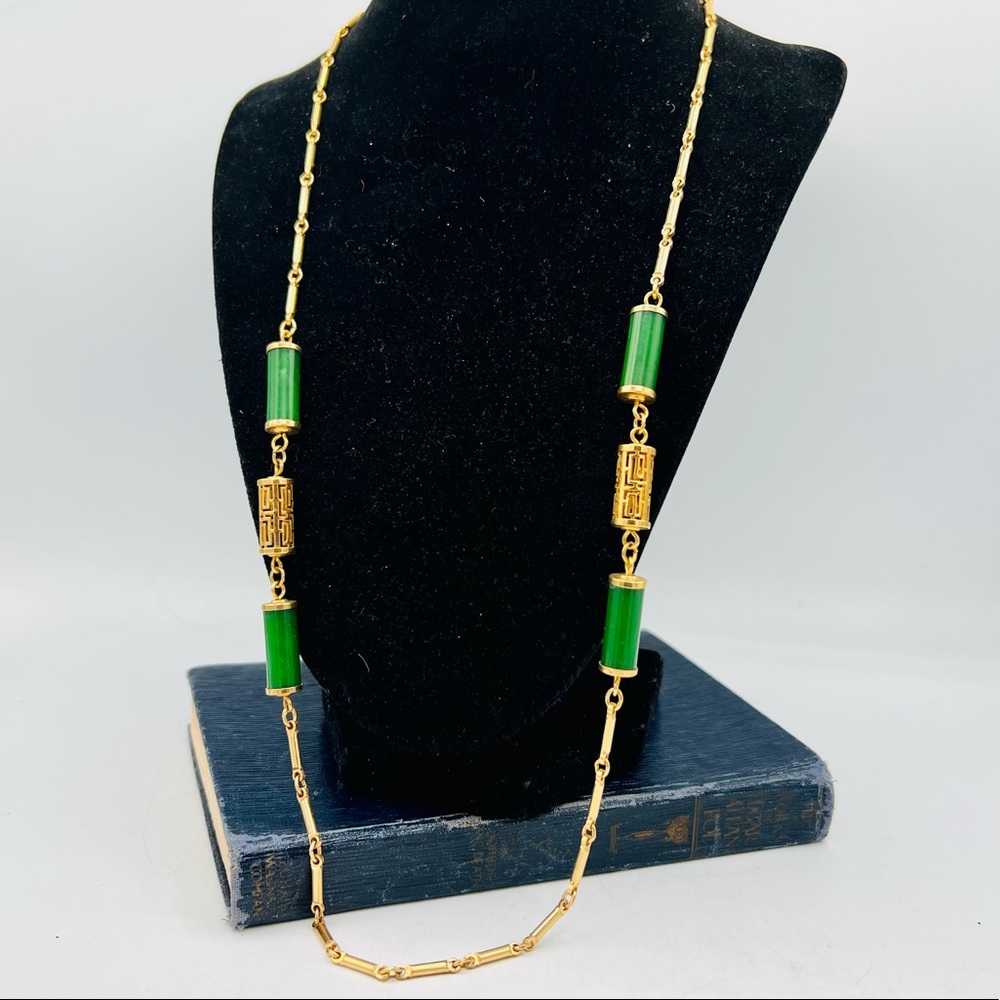 Vintage SARAH COVENTRY jade green Asian details long wrap gold chain necklace